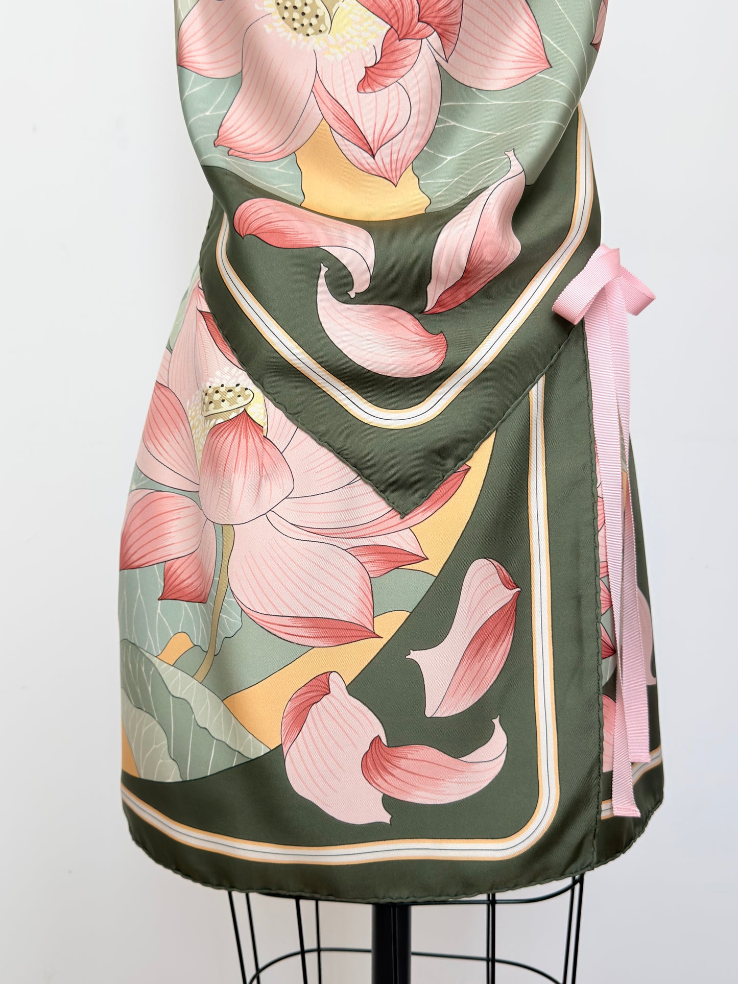 Upcycled Vintage Hermès Fleurs de Lotus Matching Set