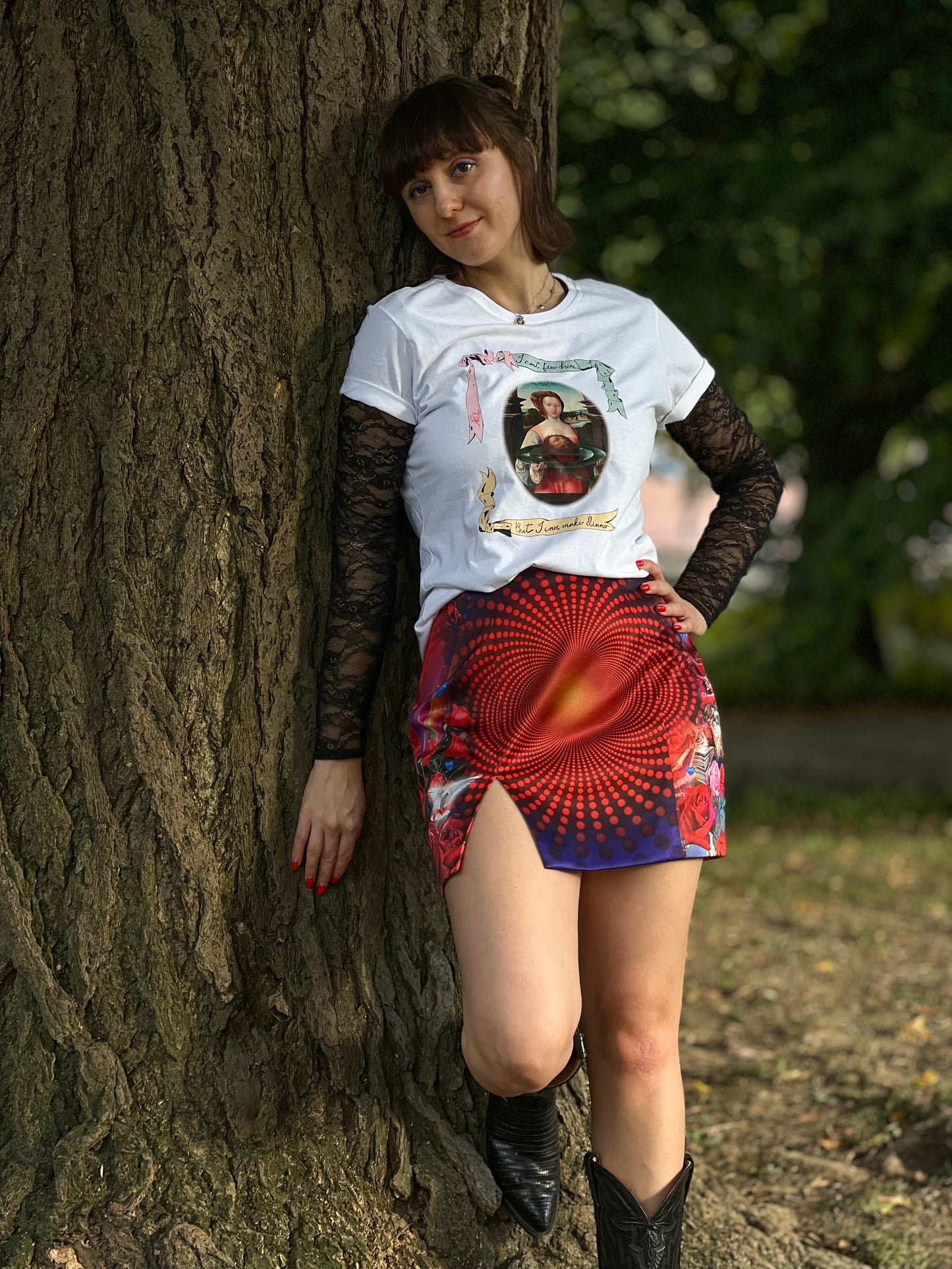 Salome - I Can't Fix Him, But I Can Make Dinner Tee